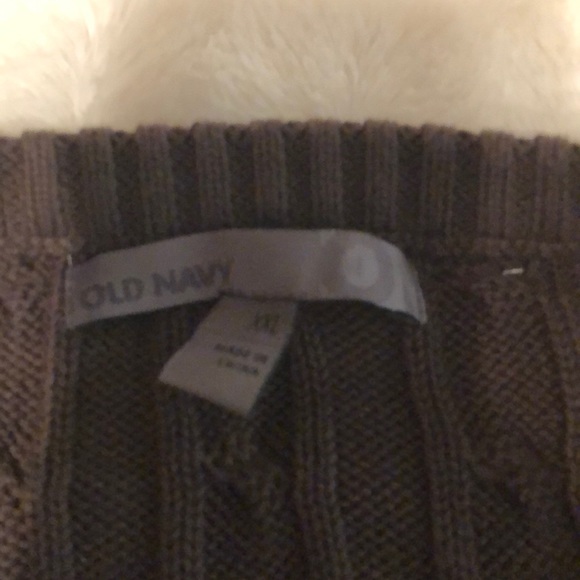 Old navy sweater - Picture 2 of 3